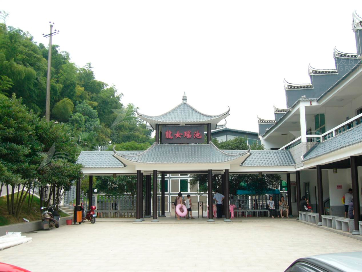 屋頂材料合成樹脂瓦和不銹鋼瓦哪個好？選擇很重要！